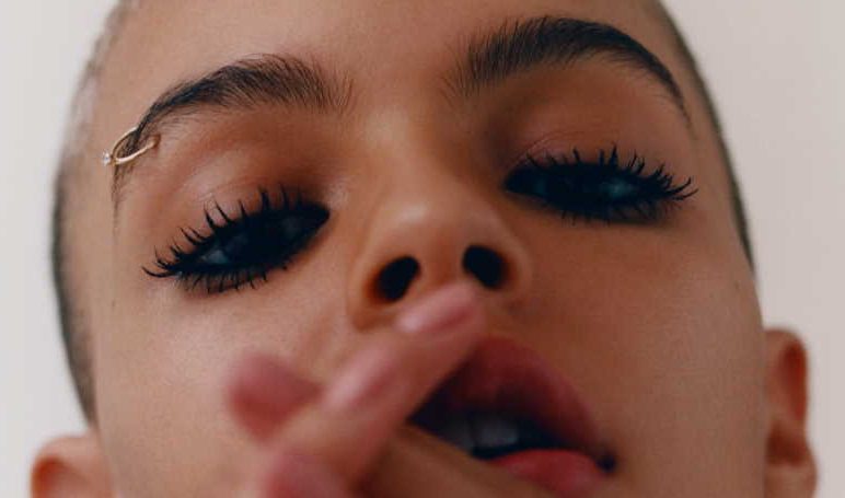 Tips to make your lashes longer at home